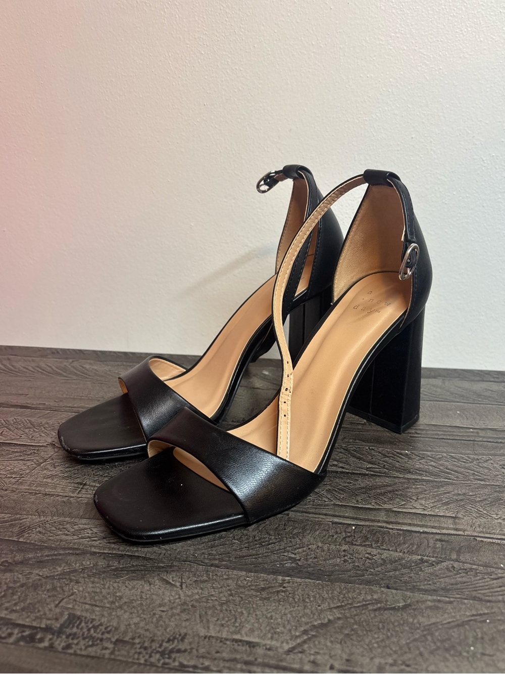 Black Women's Block Heel Sandals with Ankle Strap